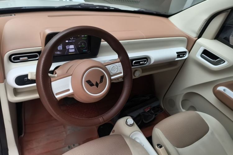 Used Wuling Hongguang MINIEV 2024 3rd Generation 215km Youth Edition Center Console