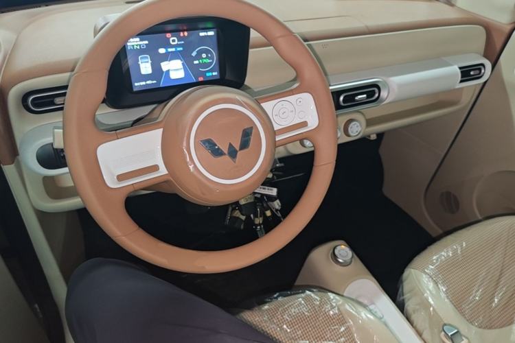 Used Wuling Hongguang MINIEV 2024 3rd Generation 215km Youth Edition Center Console