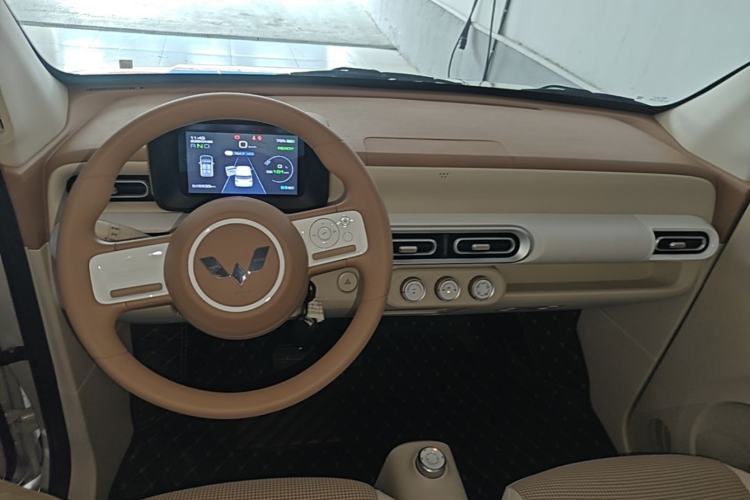 Used Wuling Hongguang MINIEV 2024 3rd Generation 215km Youth Edition Center Console