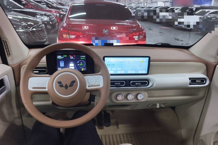 Used Wuling Hongguang MINIEV 2024 3rd Generation 215km Youth Edition Center Console