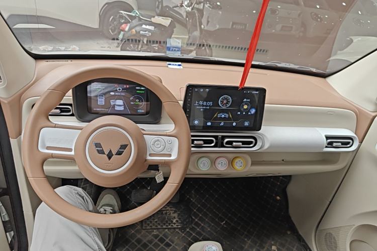 Used Wuling Hongguang MINIEV 2024 3rd Generation 215km Youth Edition Center Console