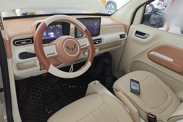 Used Wuling Hongguang MINIEV 2024 3rd Generation 215km Youth Edition Center Console