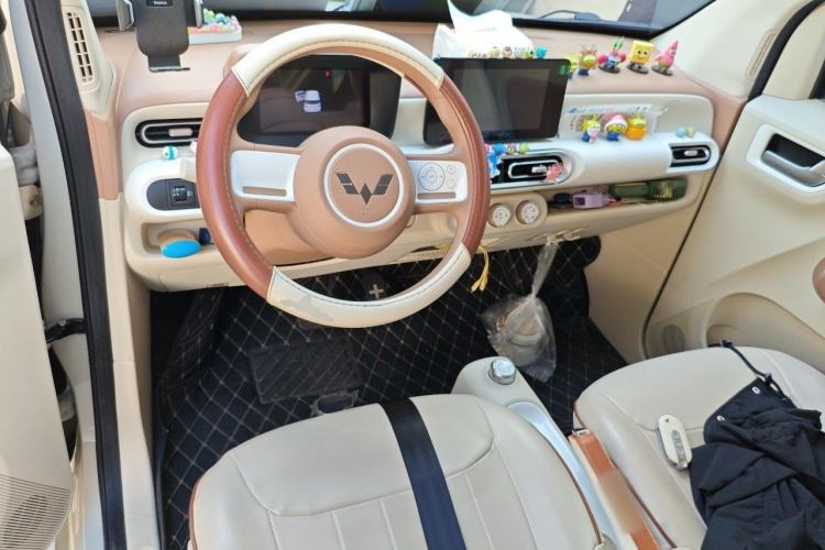Used Wuling Hongguang MINIEV 2024 3rd Generation 215km Advanced Version Center Console