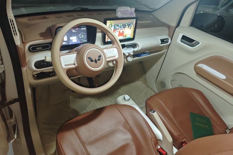 Used Wuling Hongguang MINIEV 2024 3rd Generation 215km Youth Edition Center Console