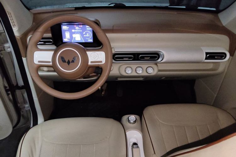 Used Wuling Hongguang MINIEV 2024 3rd Generation 215km Youth Edition Center Console