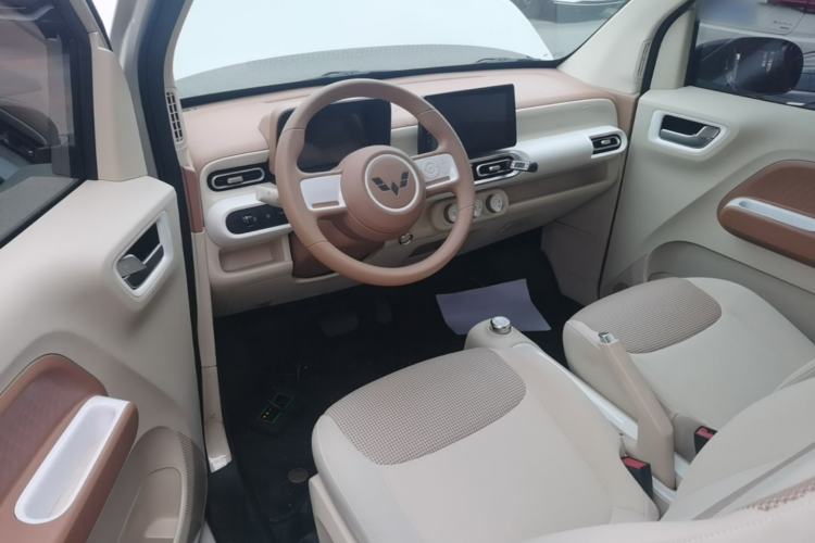 Used Wuling Hongguang MINIEV 2024 3rd Generation 215km Youth Edition Center Console
