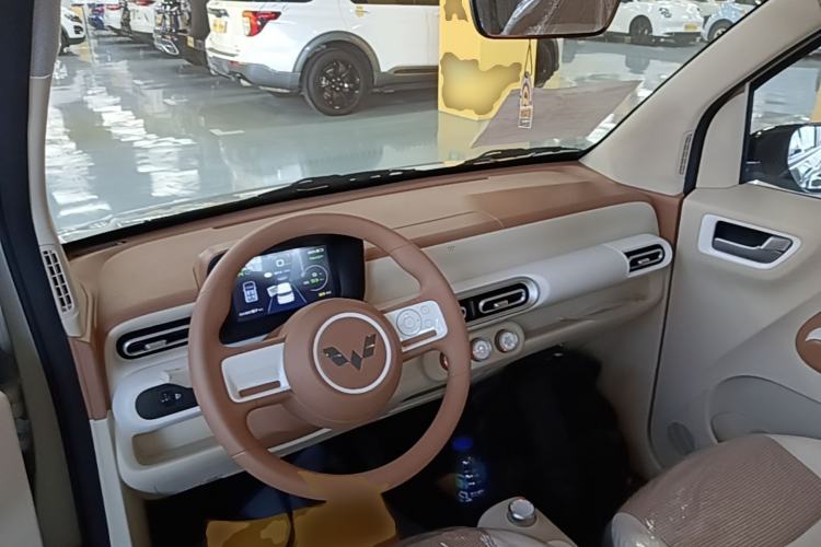 Used Wuling Hongguang MINIEV 2024 3rd Generation 215km Youth Edition Center Console