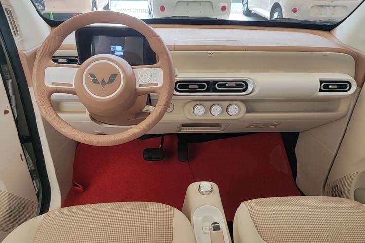 Used Wuling Hongguang MINIEV 2024 3rd Generation 215km Youth Edition Center Console