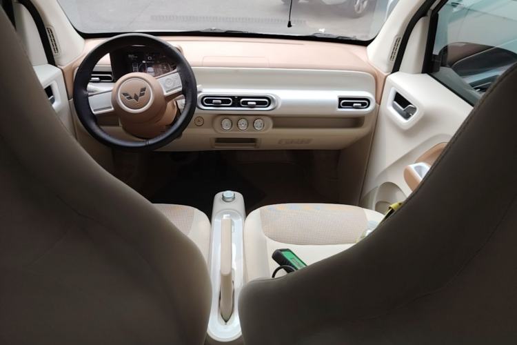 Used Wuling Hongguang MINIEV 2024 3rd Generation 215km Youth Edition Center Console
