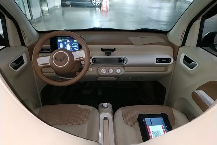 Used Wuling Hongguang MINIEV 2024 3rd Generation 215km Youth Edition Center Console