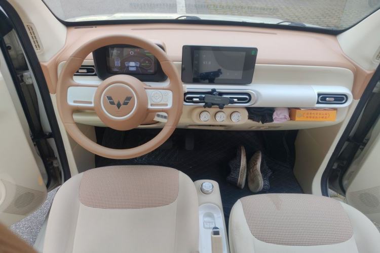 Used Wuling Hongguang MINIEV 2024 3rd Generation 215km Advanced Version Center Console