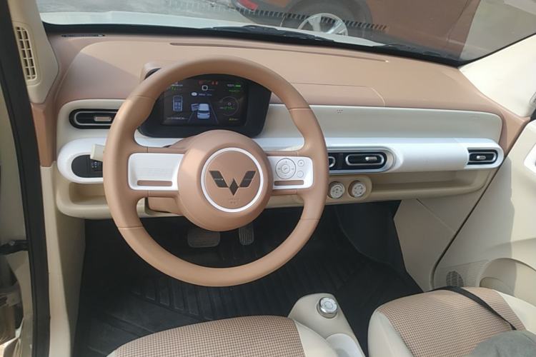Used Wuling Hongguang MINIEV 2024 3rd Generation 215km Youth Edition Center Console