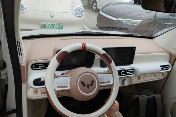 Used Wuling Hongguang MINIEV 2024 3rd Generation 215km Advanced Version Center Console