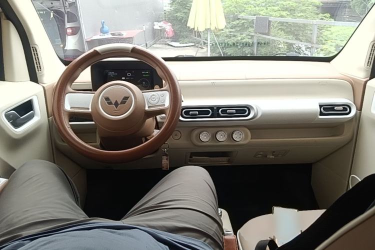 Used Wuling Hongguang MINIEV 2024 3rd Generation 215km Youth Edition Center Console