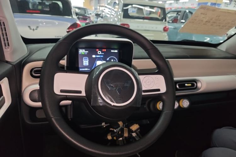 Used Wuling Hongguang MINIEV 2024 3rd Generation 215km Youth Edition Center Console