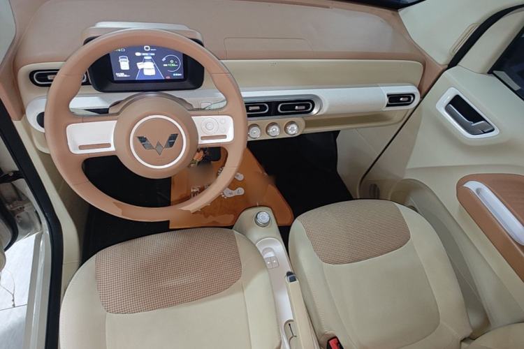 Used Wuling Hongguang MINIEV 2024 3rd Generation 215km Youth Edition Center Console