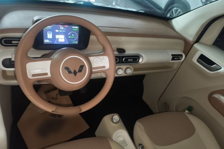 Used Wuling Hongguang MINIEV 2024 3rd Generation 215km Youth Edition Center Console