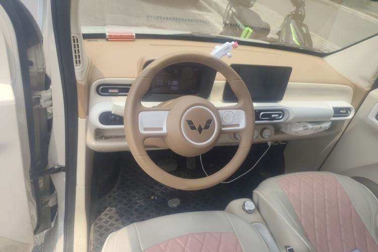 Used Wuling Hongguang MINIEV 2024 3rd Generation 215km Advanced Version Center Console