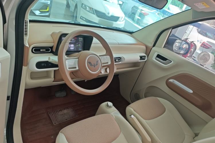 Used Wuling Hongguang MINIEV 2024 3rd Generation 215km Youth Edition Center Console