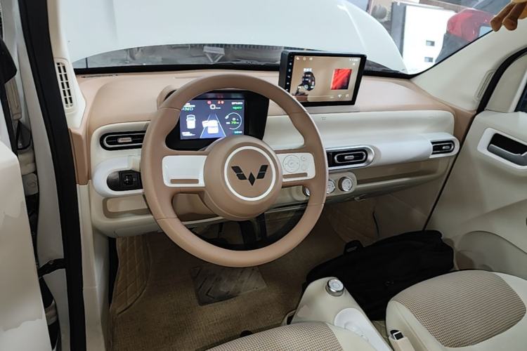 Used Wuling Hongguang MINIEV 2024 3rd Generation 215km Youth Edition Center Console