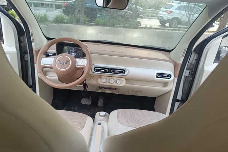 Used Wuling Hongguang MINIEV 2024 3rd Generation 215km Youth Edition Center Console