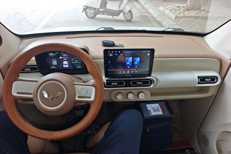 Used Wuling Hongguang MINIEV 2024 3rd Generation 215km Youth Edition Center Console