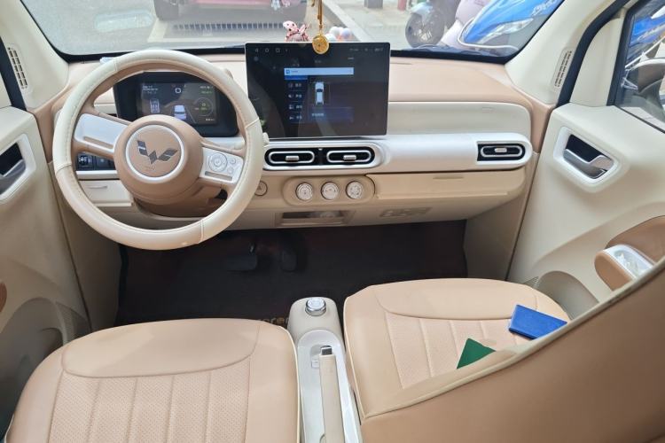 Used Wuling Hongguang MINIEV 2024 3rd Generation 215km Youth Edition Center Console