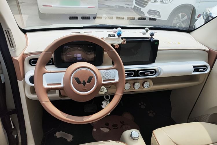 Used Wuling Hongguang MINIEV 2024 3rd Generation 215km Advanced Version Center Console