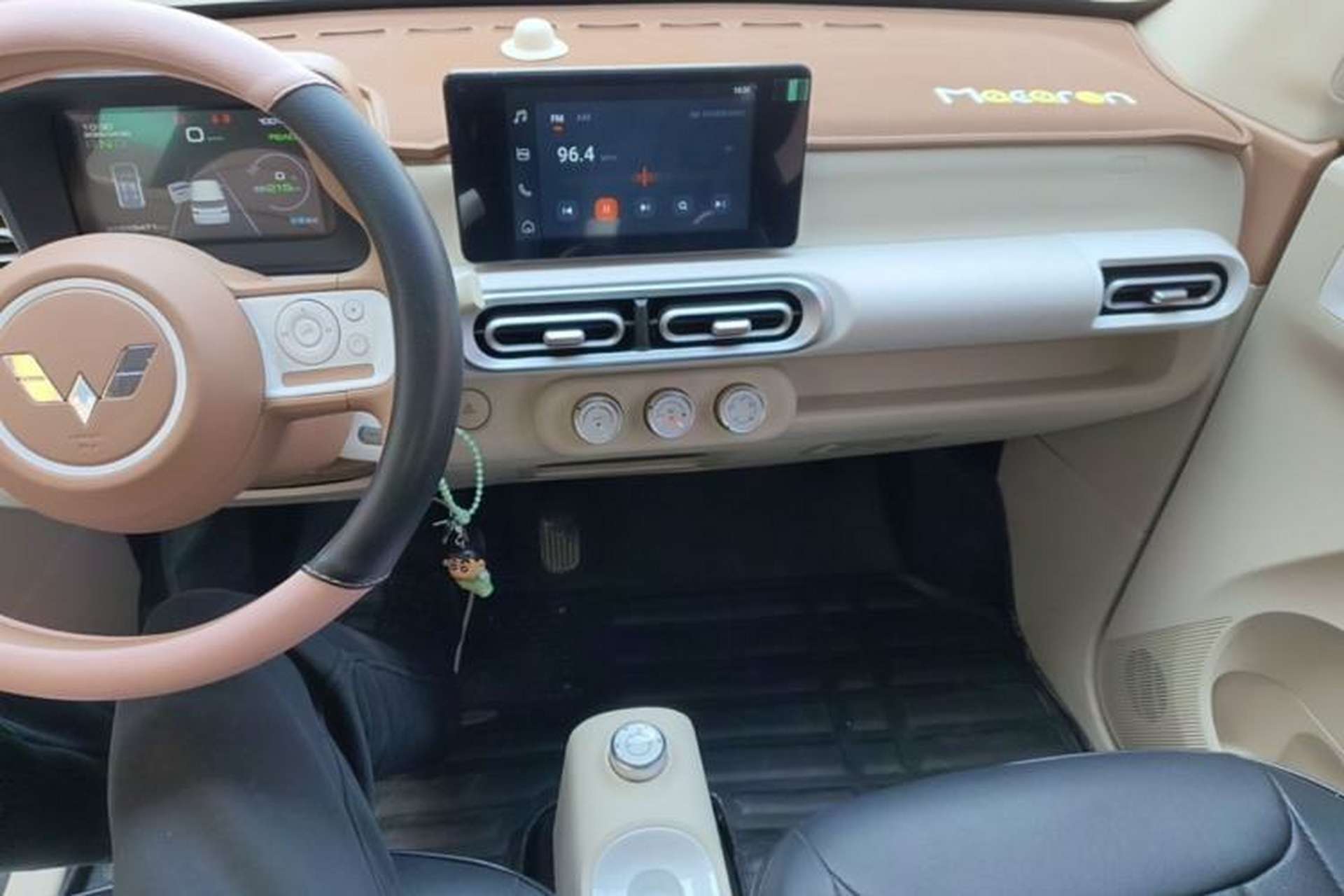 Used Wuling Hongguang MINIEV 2024 3rd Generation 215km Advanced Version Center Console