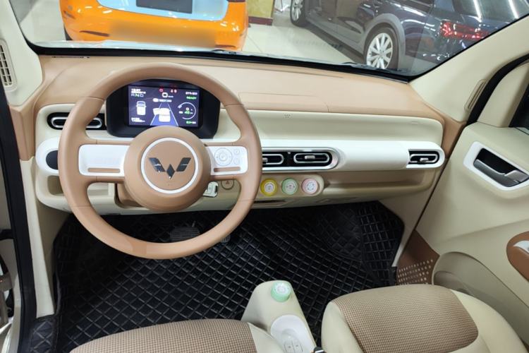 Used Wuling Hongguang MINIEV 2024 3rd Generation 215km Youth Edition Center Console