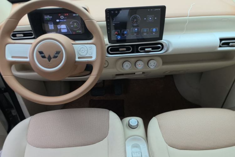Used Wuling Hongguang MINIEV 2024 3rd Generation 215km Youth Edition Center Console