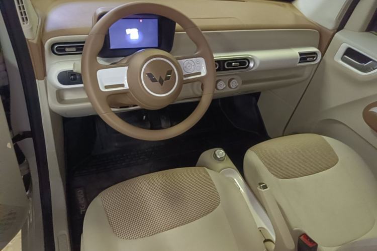 Used Wuling Hongguang MINIEV 2024 3rd Generation 215km Youth Edition Center Console