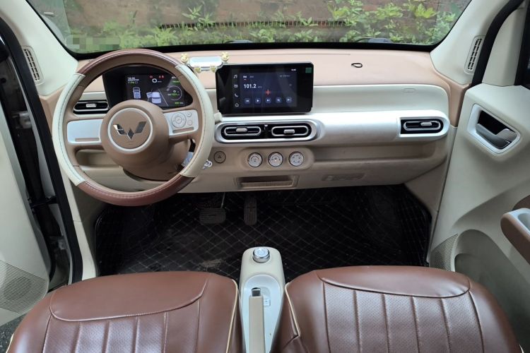 Used Wuling Hongguang MINIEV 2024 3rd Generation 215km Advanced Version Center Console