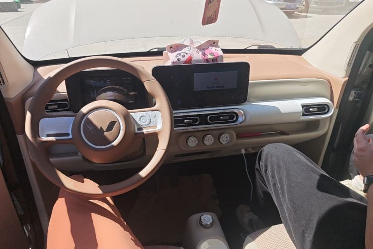 Used Wuling Hongguang MINIEV 2024 3rd Generation 215km Youth Edition Center Console