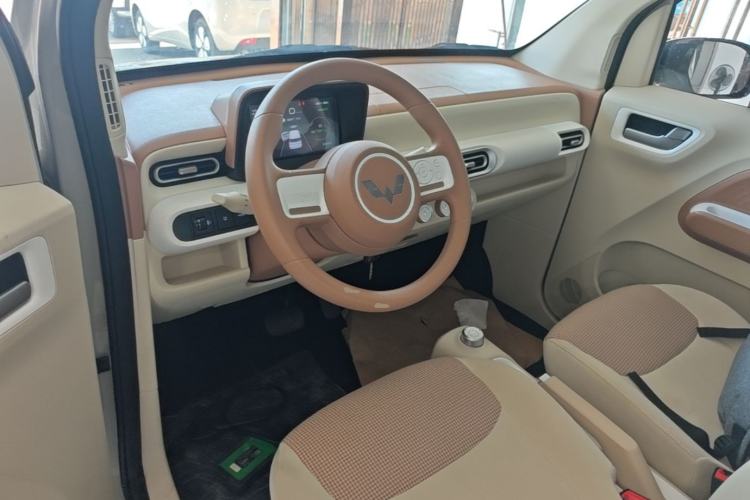 Used Wuling Hongguang MINIEV 2024 3rd Generation 215km Youth Edition Center Console