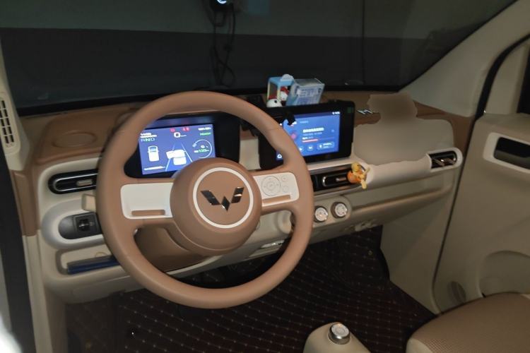Used Wuling Hongguang MINIEV 2024 3rd Generation 215km Advanced Version Center Console