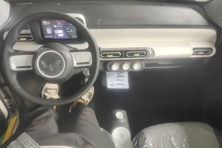 Used Wuling Hongguang MINIEV 2024 3rd Generation 215km Youth Edition Center Console