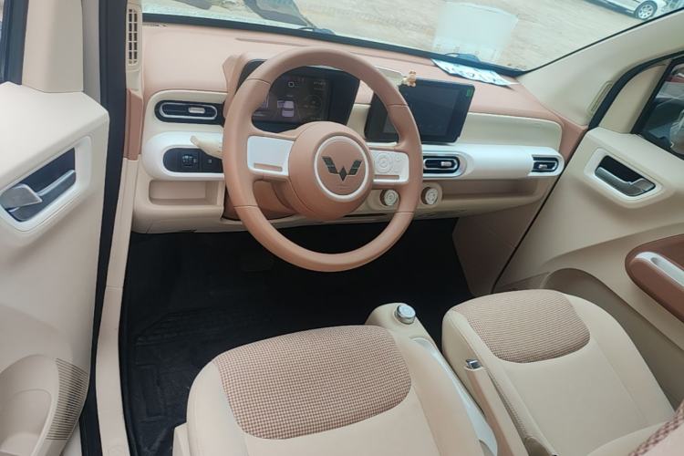 Used Wuling Hongguang MINIEV 2024 3rd Generation 215km Advanced Version Center Console