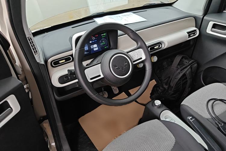 Used Wuling Hongguang MINIEV 2024 3rd Generation 215km Youth Edition Center Console