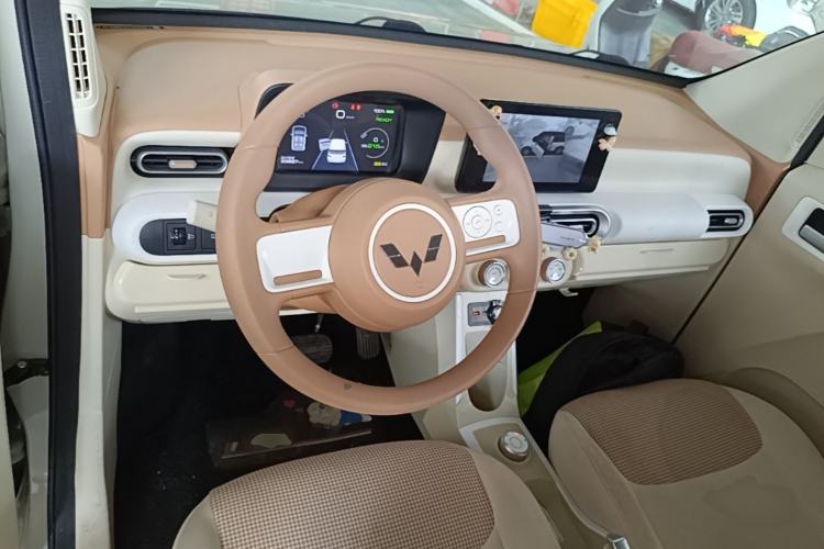 Used Wuling Hongguang MINIEV 2024 3rd Generation 215km Advanced Version Center Console