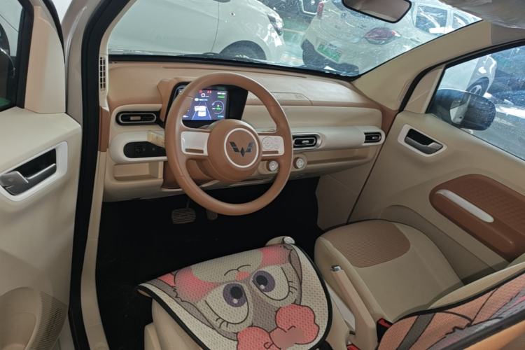 Used Wuling Hongguang MINIEV 2024 3rd Generation 215km Youth Edition Center Console
