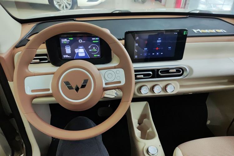 Used Wuling Hongguang MINIEV 2024 3rd Generation 215km Advanced Version Center Console