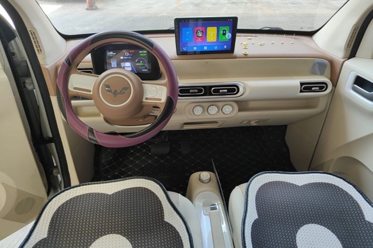 Used Wuling Hongguang MINIEV 2024 3rd Generation 215km Youth Edition Center Console