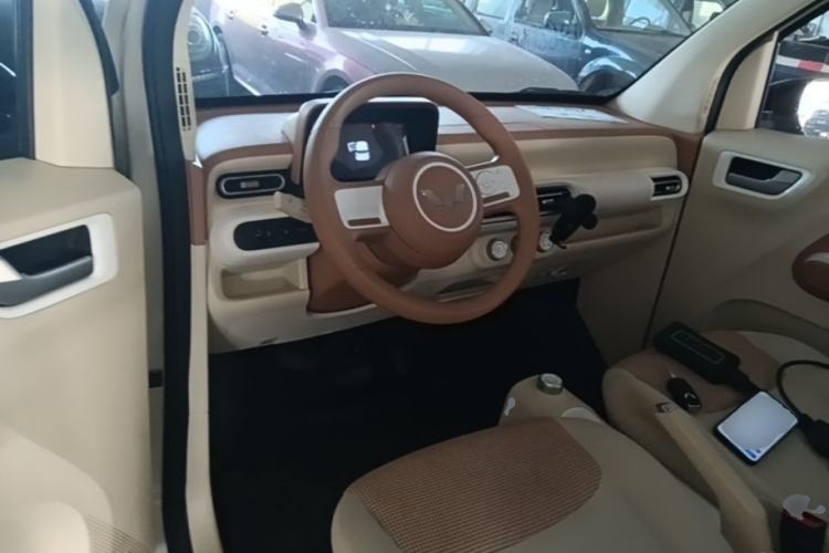 Used Wuling Hongguang MINIEV 2024 3rd Generation 215km Youth Edition Center Console