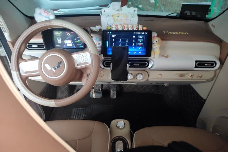 Used Wuling Hongguang MINIEV 2024 3rd Generation 215km Youth Edition Center Console