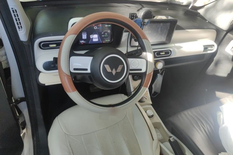 Used Wuling Hongguang MINIEV 2024 3rd Generation 215km Advanced Version Center Console