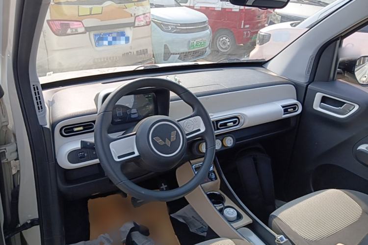 Used Wuling Hongguang MINIEV 2024 3rd Generation 120 km Center Console