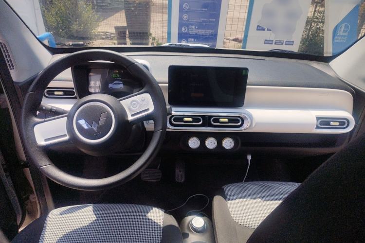 Used Wuling Hongguang MINIEV 2024 3rd Generation 215km Advanced Version Center Console