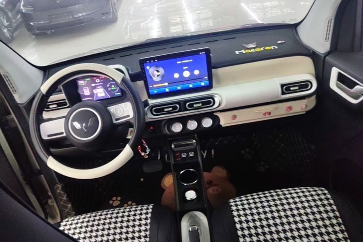Used Wuling Hongguang MINIEV 2024 3rd Generation 215km Youth Edition Center Console