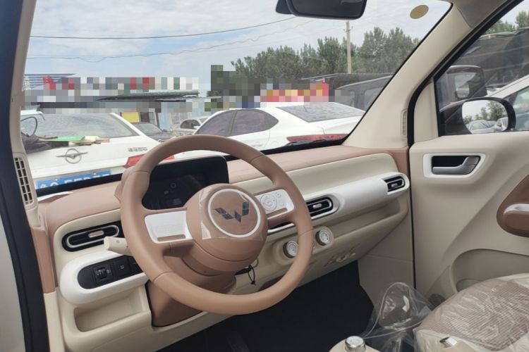 Used Wuling Hongguang MINIEV 2024 3rd Generation 215km Youth Edition Center Console